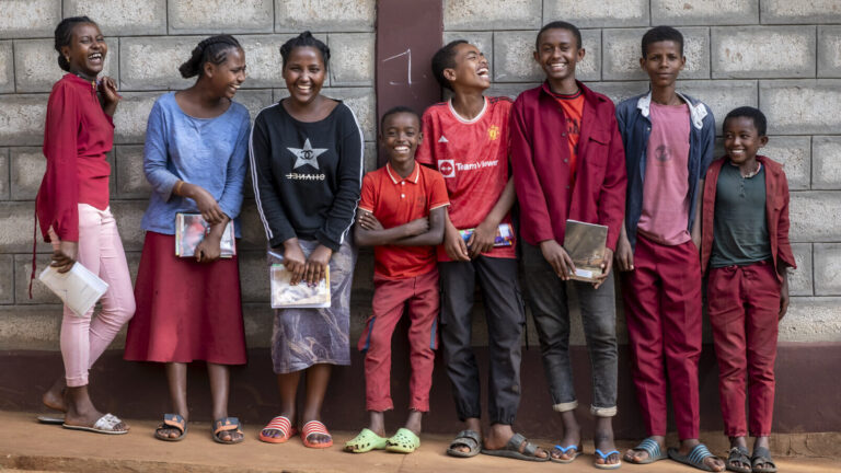 Schoolchildren in Illu Gelan