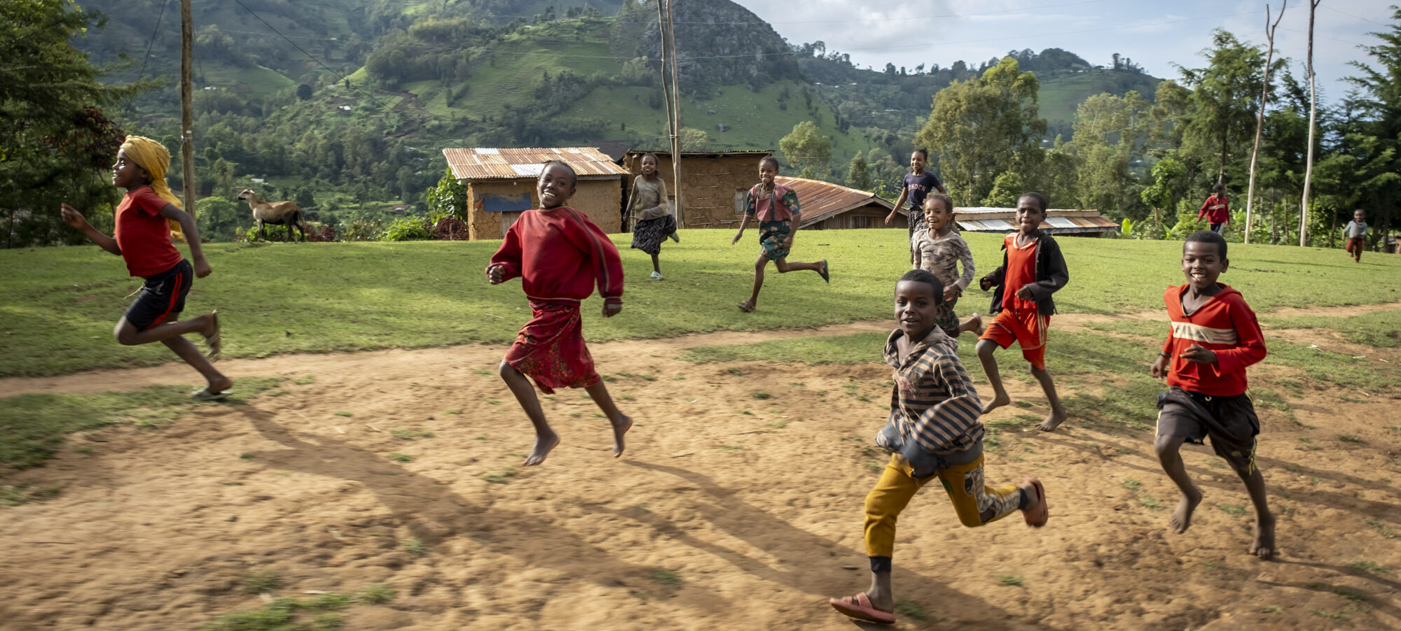 Children playing in Kawo Koysha