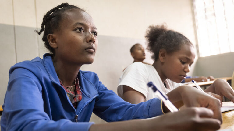 Education in Abdii-Borii
