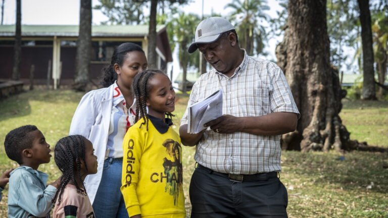 Teaching children about life in Abdii-Borii
